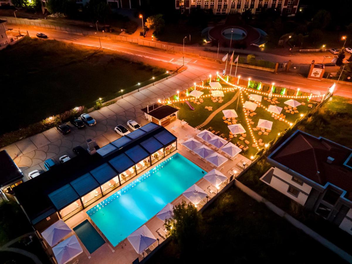 Ucar Royal Hotel Ve Konferans Salonu Ağva Екстериор снимка