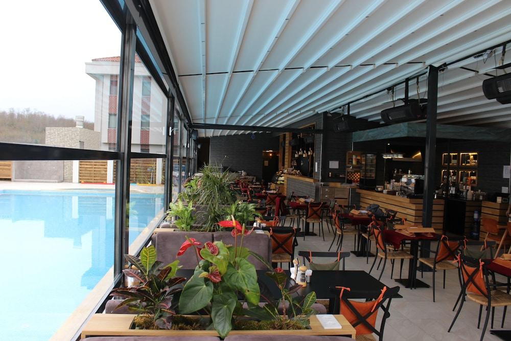 Ucar Royal Hotel Ve Konferans Salonu Ağva Екстериор снимка