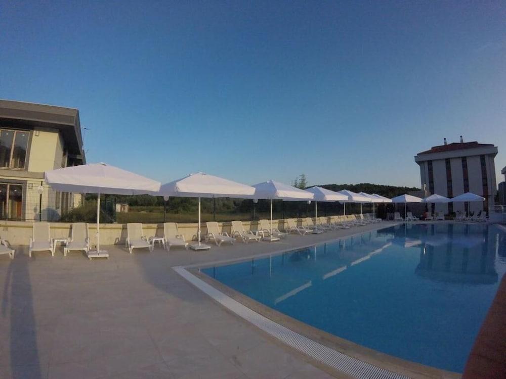 Ucar Royal Hotel Ve Konferans Salonu Ağva Екстериор снимка