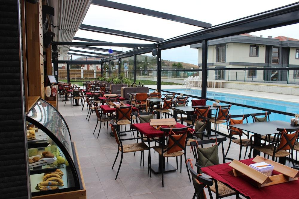 Ucar Royal Hotel Ve Konferans Salonu Ağva Екстериор снимка